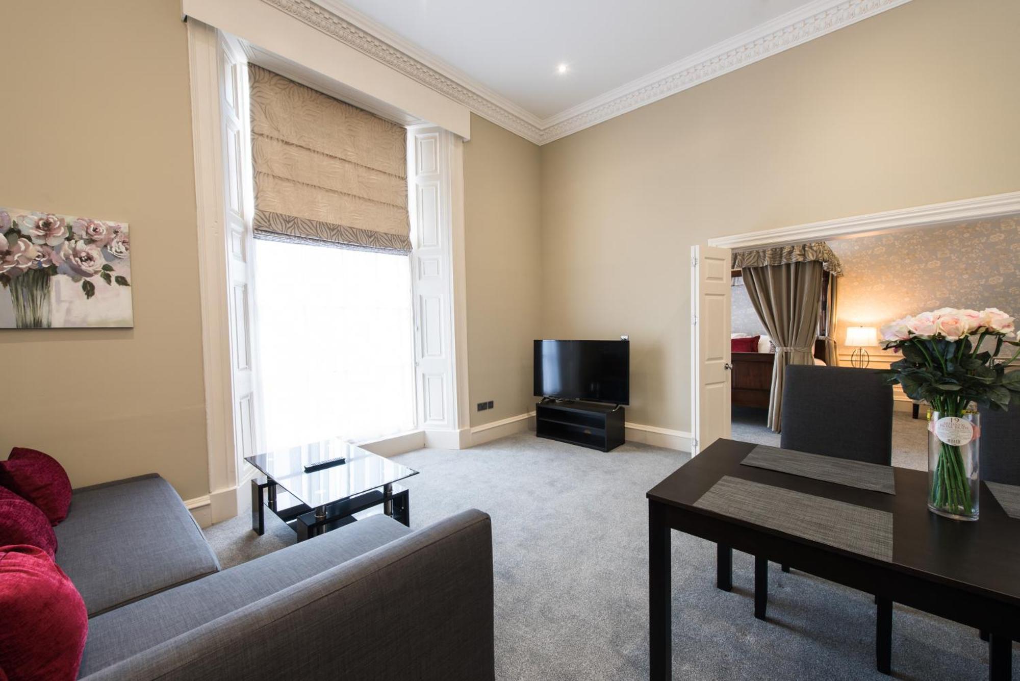 Royal Princes Suites — Photos 1