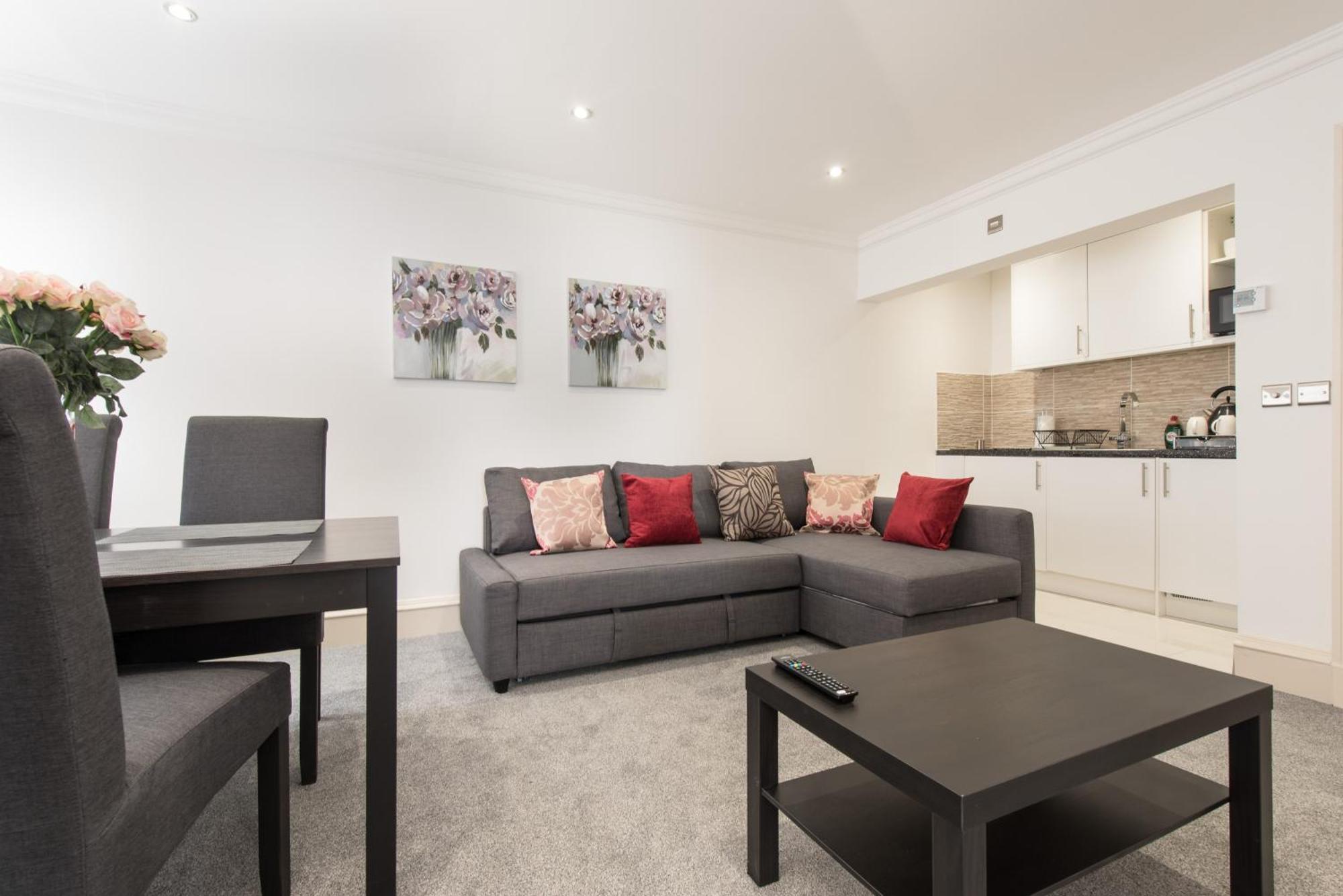 Royal Princes Suites, Edinburgh